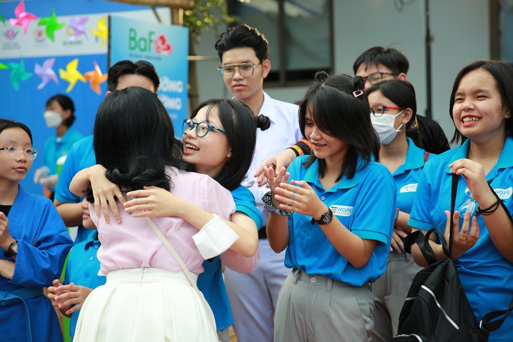 We flew to Da Nang on a rainy night, arriving at Hope School the following afternoon, still catching our breath after the motorbike ride. Welcoming us was a team in blue uniforms who always seemed to have smiles on their faces. They extended their arms to embrace us as if it were the most natural thing in the world.